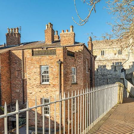 Roman Walls View York Bagian luar foto